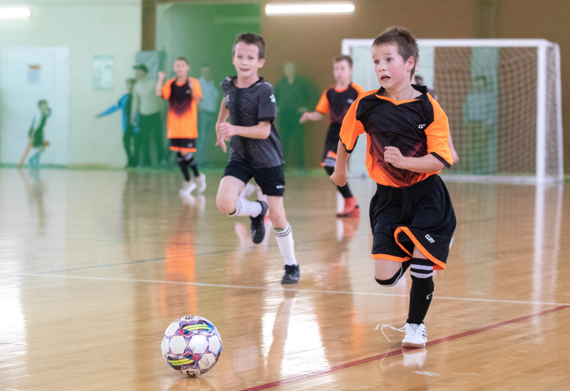 Фото - Детские клубные команды по мини-футболу состязались во всероссийском турнире ЕВРАЗа «Стальная воля»